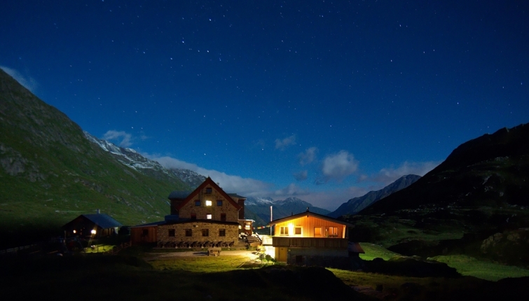 Auch die Nächte haben auf dem Berg für Fotografen reizvolles zu bieten.