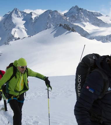 Im Aufstieg zum Wilden Hinterbergl- im Hintergrund die Ruderhofspitze und die Seespitzen.