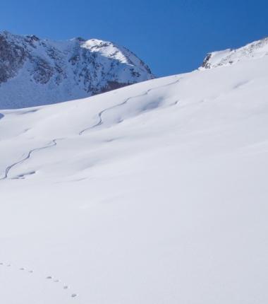  Die Gipfelflanke des Schafgrüblers war heute für mich kein Thema - mehr dazu im Lawinenlagebericht - störanfällige Altschneedecke!