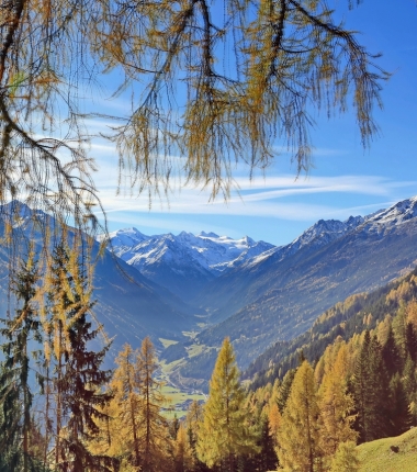 Blick zum Zuckerhütl vom Weg zur Starkenburger Hütte