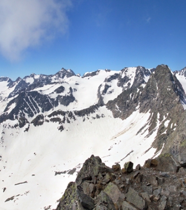Derzeit trifft man bis etwa 2700m Höhe auf Sommerfirn! 