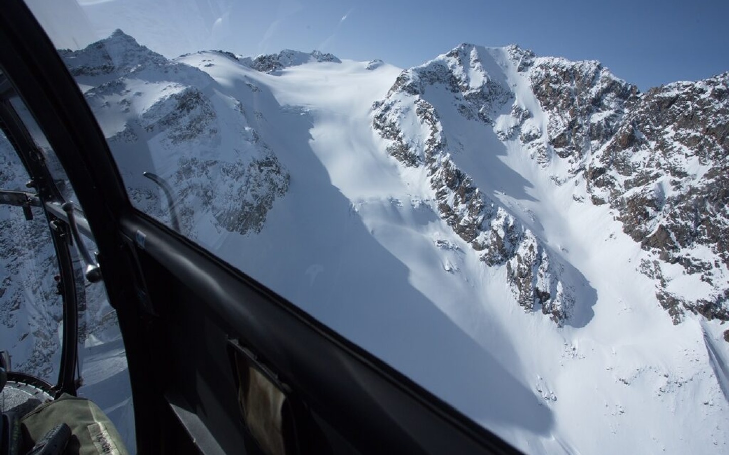 Extensive snowpack investigations with the support of the Austrian Armed Forces!