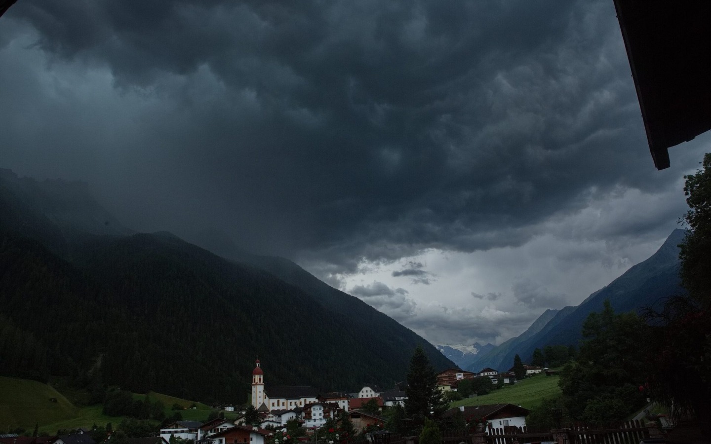 Gewitterwolken über Neustift
