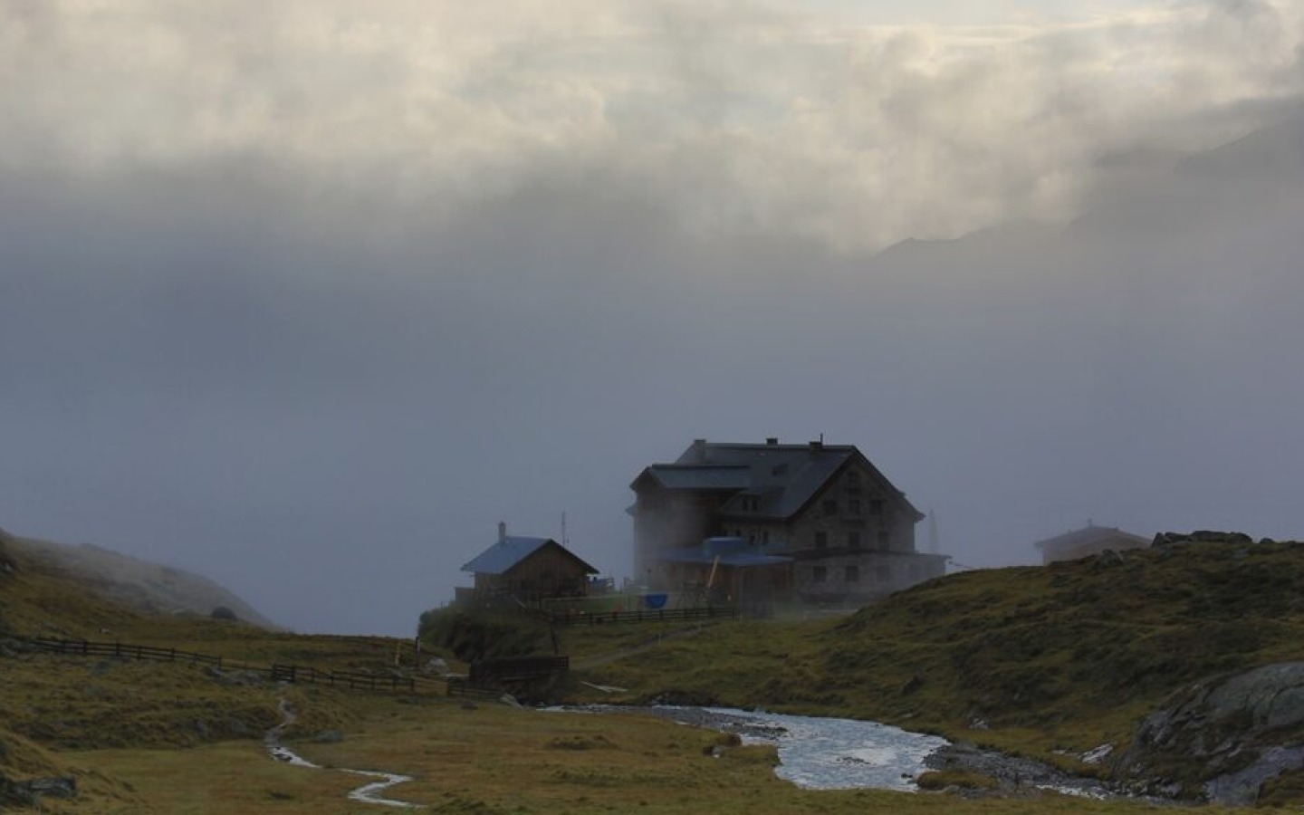 A spectacle of mist