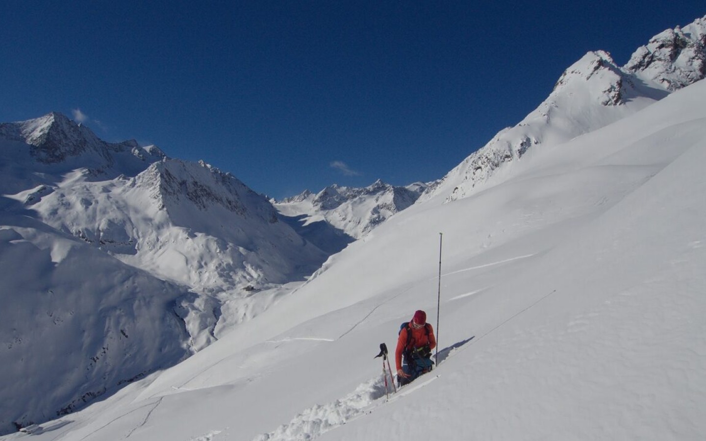 Countless snowpack investigations are carried out almost daily by all the staff of the avalanche warning service!