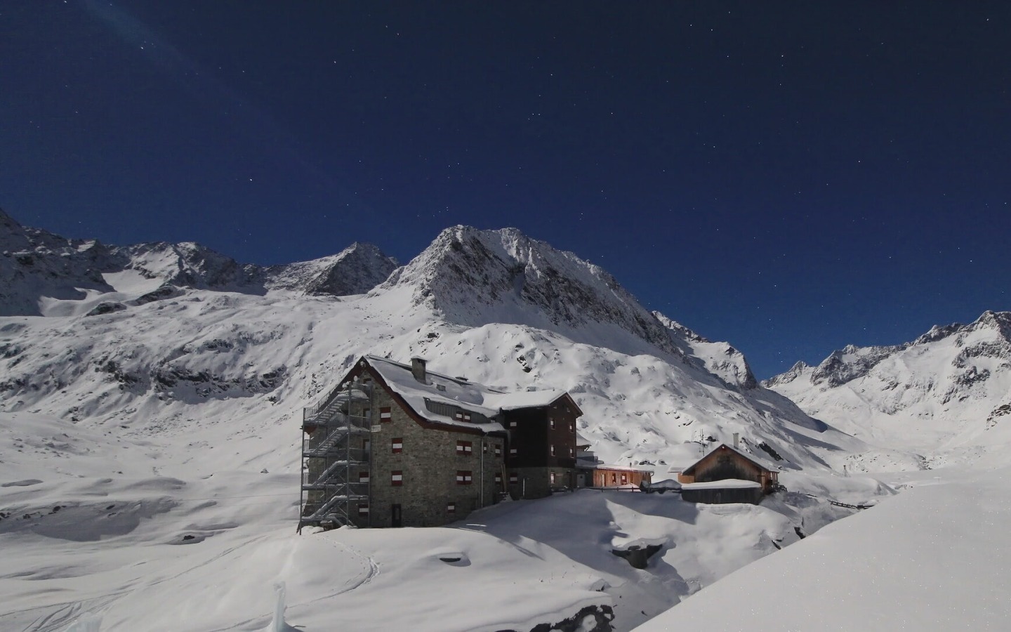 The magic of a full-moon night above the Franz Senn Hütte