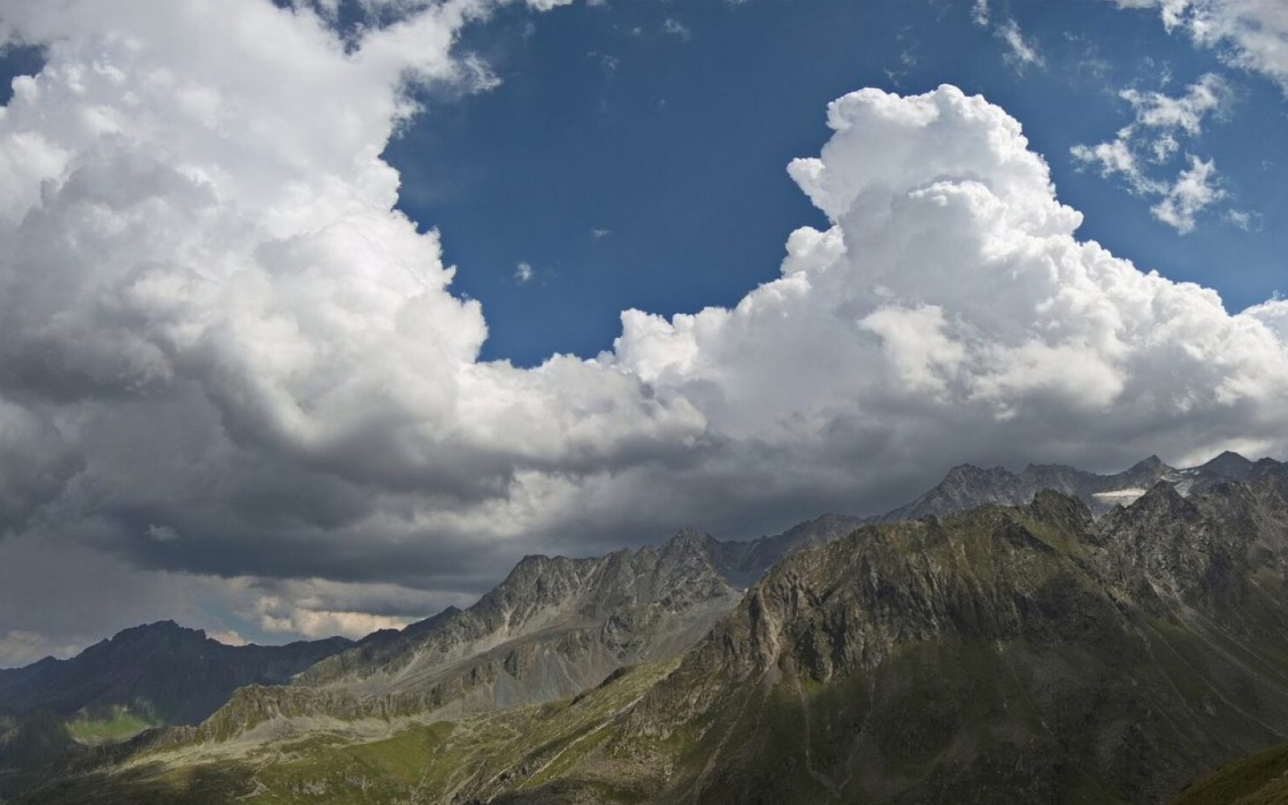 Impressive cloud formations...