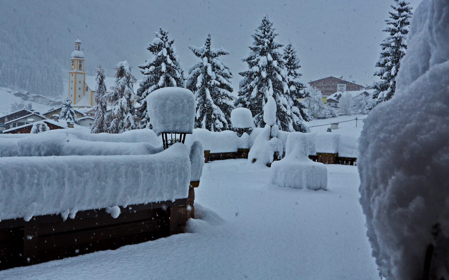 A good half metre of fresh snow...