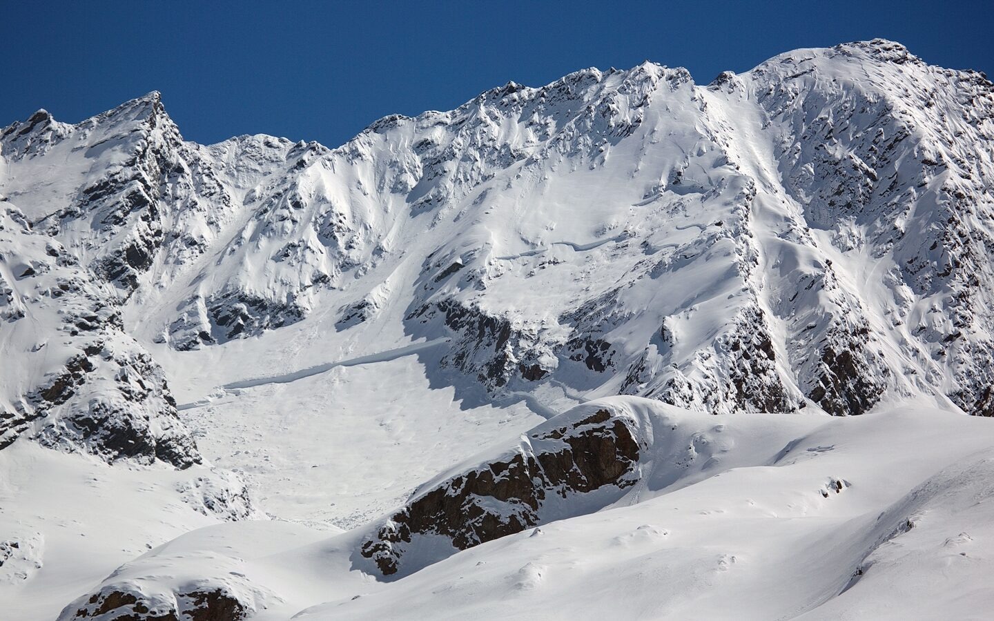 Persistent weak layer from early winter