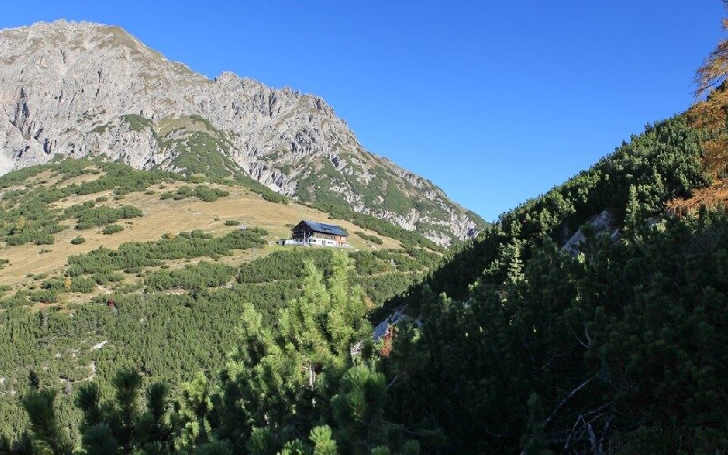The Solsteinhaus is also ending this year's summer season on 5 October!
More at www.solsteinhaus.at