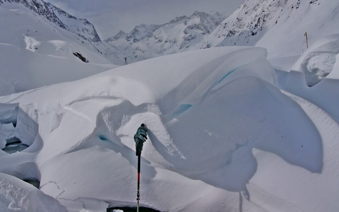 Some pictures from today (05.02.2013) on danger pattern 6: cold, loose new snow and wind!