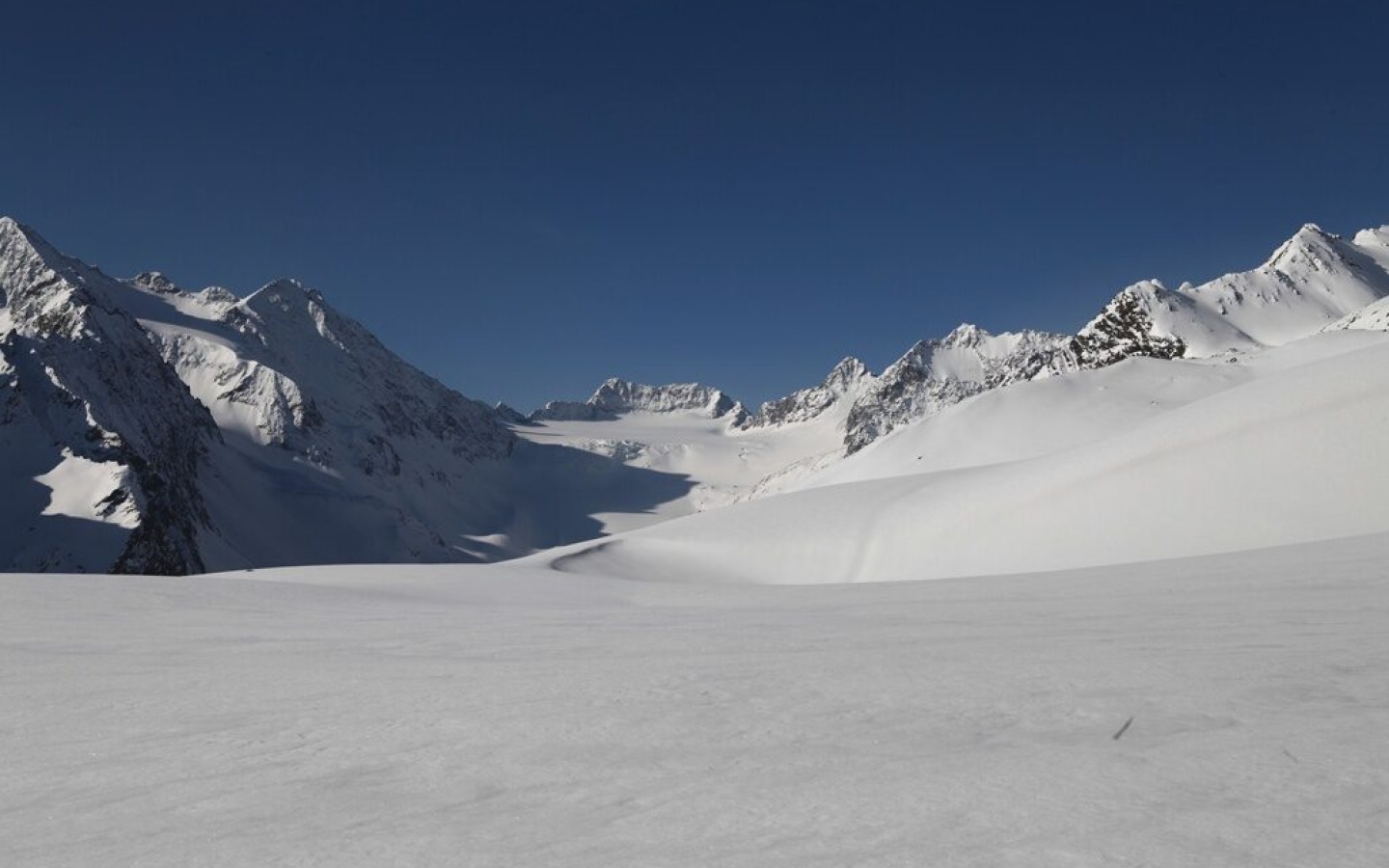 Zeer wisselende sneeuwomstandigheden op alle skitochten!