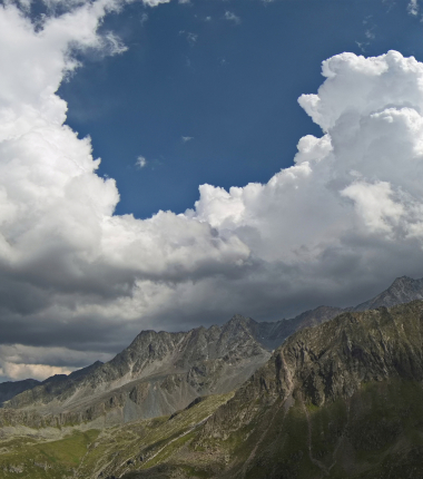Kumuluswolken gehören in die Kategorie der Schönwetterwolken, können sich aber zu Gewitterwolken entwickeln.